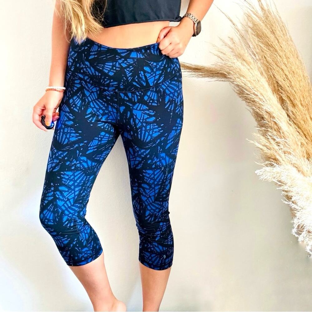 OLD NAVY Blue Black Purple Print $48 High Rise Crop Leggings Capri Workout Gym L
